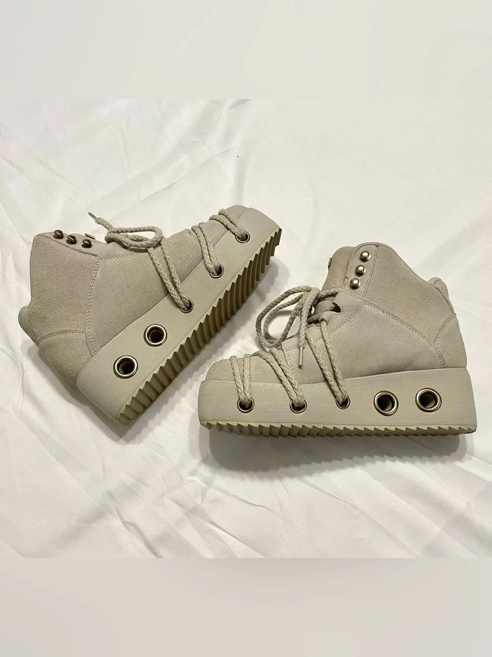 Yru esqape featuring sheidlina platform rope accent sneakers